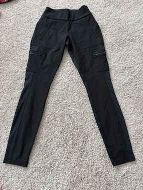 Athleta Headlands Hybrid Cargo Pants Size 0 Hiking Outdoors Black